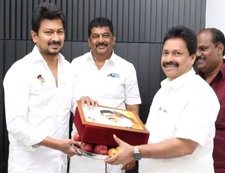 Breaking: திமுகவின் மீண்டும் இணைந்தார் கே.எஸ் நவாப்..!!