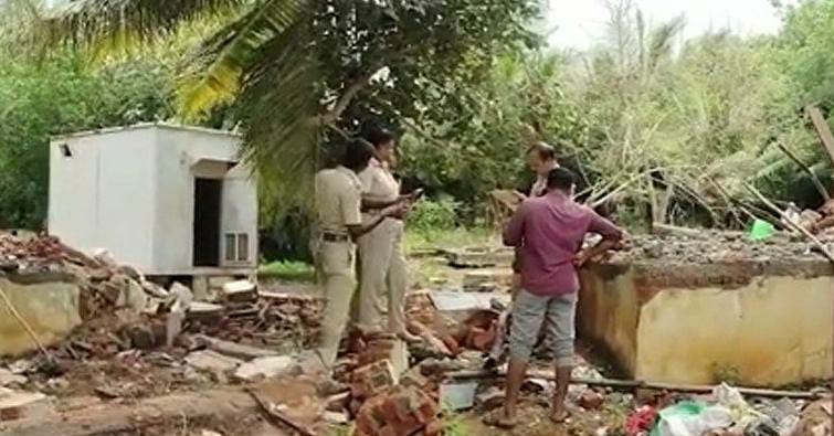 BREAKING: பட்டாசு குடோனில் பயங்கர வெடி விபத்து….  2 பேர் துடிதுடித்து பலி…. பரபரப்பு சம்பவம்….!!