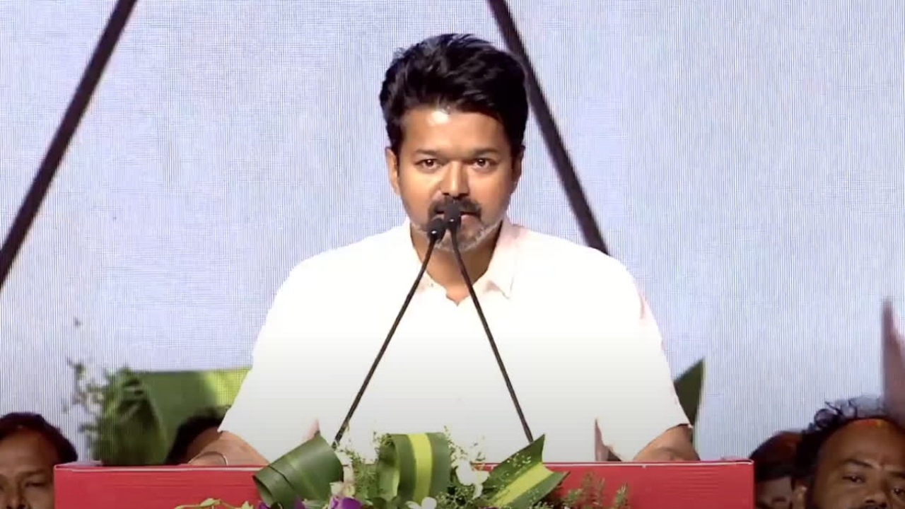வெயில் மழையில் எல்லாம் சாதி-மதம் இருக்கிறதா…? ஜனநாயக கடமையை சரியா செய்யுங்க…. தவெக தலைவர் விஜய் பளீச்….!!