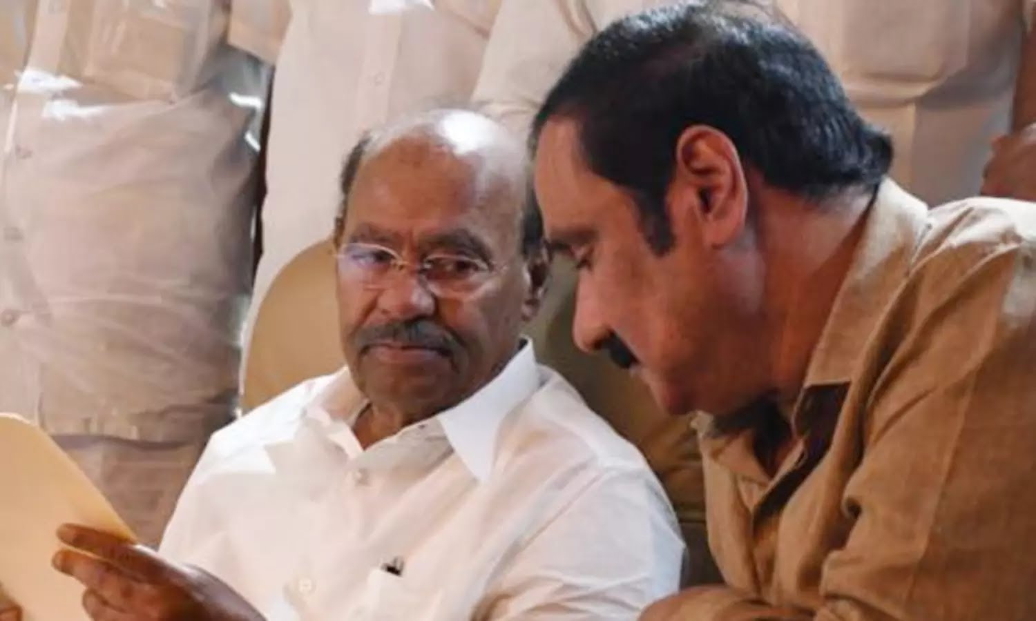 “வளர்த்த கடா மார்பில் எட்டி உதைப்பது போல்”… 35 வயதில் அன்புமணியை மத்திய அமைச்சராக்கி நான் தவறு செய்துவிட்டேன்… ராமதாஸ் குமுறல்…!!!!