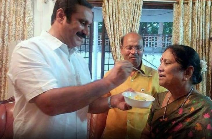 Breaking: பெற்ற தாயின் மீதே தாக்குதல் நடத்த முயன்றவர் அன்புமணி… “பாமக எனும் அழகான கண்ணாடியை உடைத்து விட்டார்”.. ராமதாஸ் பகிரங்க குற்றச்சாட்டு..!!!