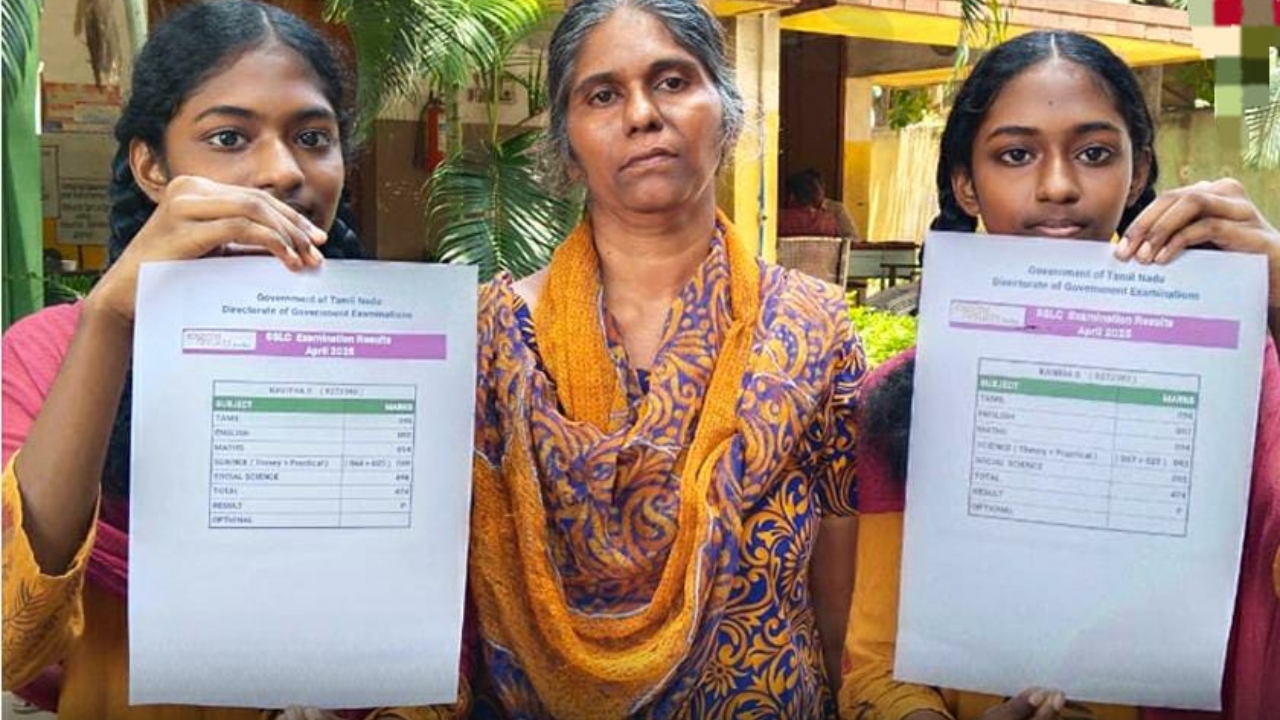“பார்க்கத்தான் ஒரே மாதிரி இருக்காங்கன்னு நினைச்சா மார்க்கும் ஒரே மாதிரி தான் இருக்கு…” இரட்டை சகோதரிகளுக்கு குவியும் வாழ்த்துகள்…!!