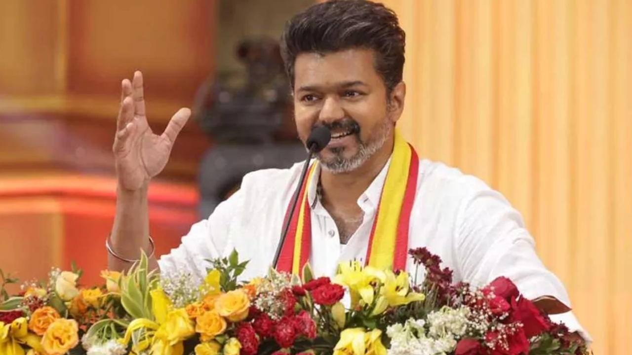 தம்பி, தங்கைகளே….! “கடின உழைப்பை மீண்டும் முதலீடு ஆக்குங்கள்….” மாணவர்களுக்கு தவெக தலைவர் விஜய் வாழ்த்து….!!
