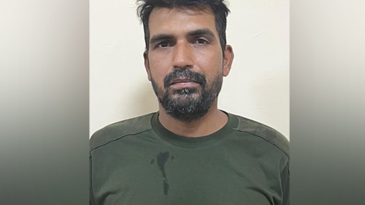 “தூங்க விடல; பல் துலக்க விடல…” பாகிஸ்தானில் 21 நாட்கள் சிறைவாசம்…. கசப்பான அனுபவங்களை பகிர்ந்த ராணுவ வீரர்…!!