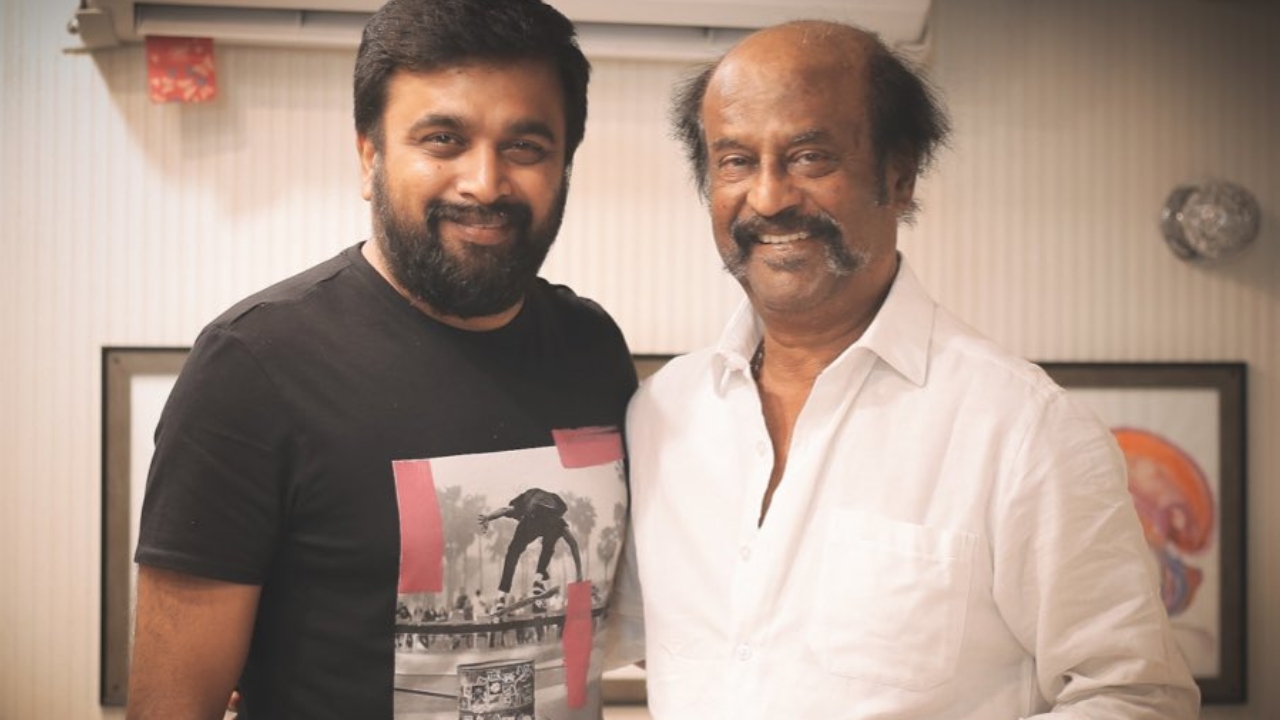 வேற என்ன வேணும்….! “சூப்பர் ஸ்டாரே படம் சூப்பர் என்று சொன்னால்…” சந்தோசத்தில் துள்ளி குதித்த நடிகர் சசிகுமார்…. வைர்லாகும் X பதிவு….!!