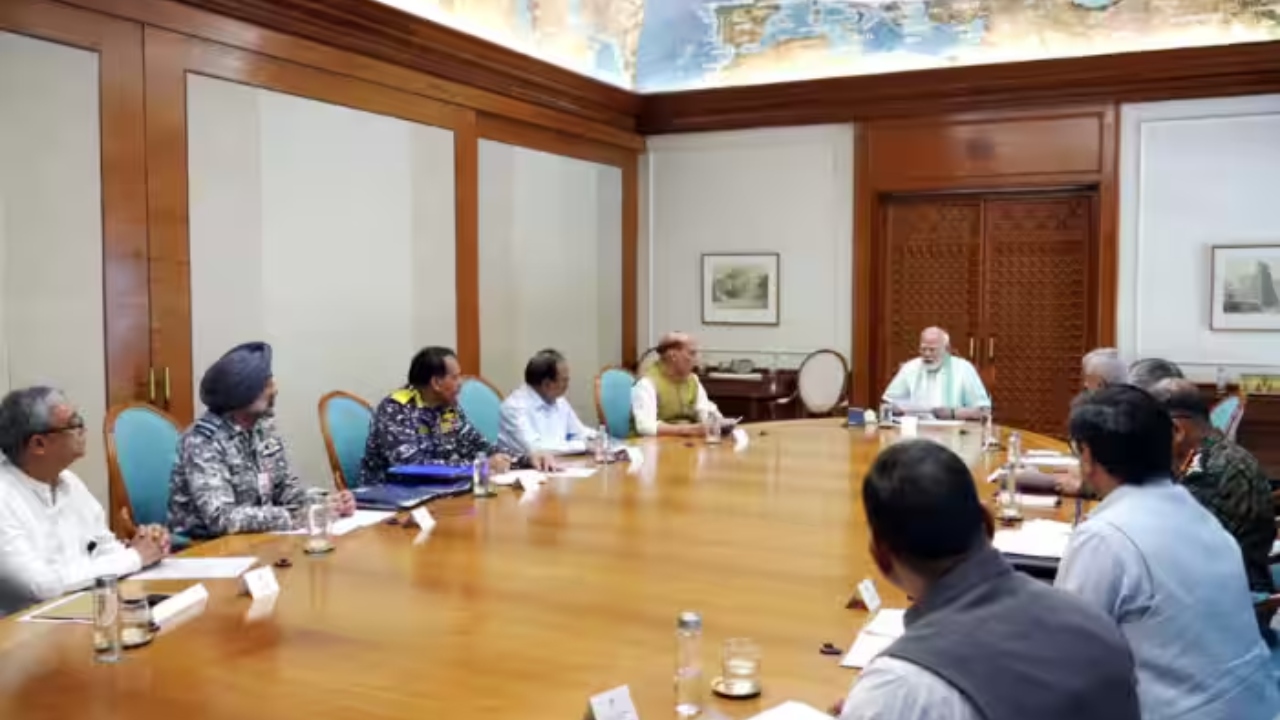 Breaking: பாகிஸ்தானின் பயங்கரவாதம்… ஐக்கிய நாடுகள் சபை பாதுகாப்பு குழுவிடம் முறையிட திட்டமிட்ட இந்தியா…!!