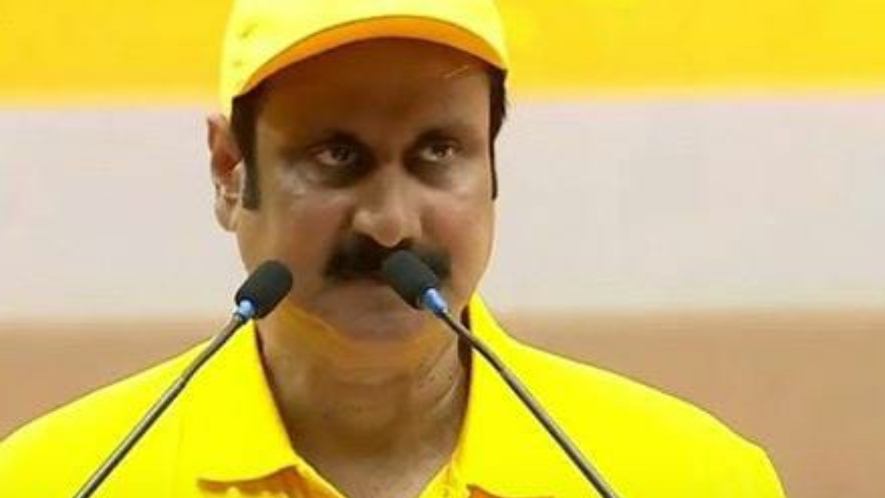 “வசனம் பேசினால் அவர்கள் பின்னால் போய் விடுகிறீர்கள்….” வாக்கு வங்கிகளாக மட்டுமே பார்க்கிறார்கள்… பாமக தலைவர் அன்புமணி ராமதாஸ் பளீச்…!!