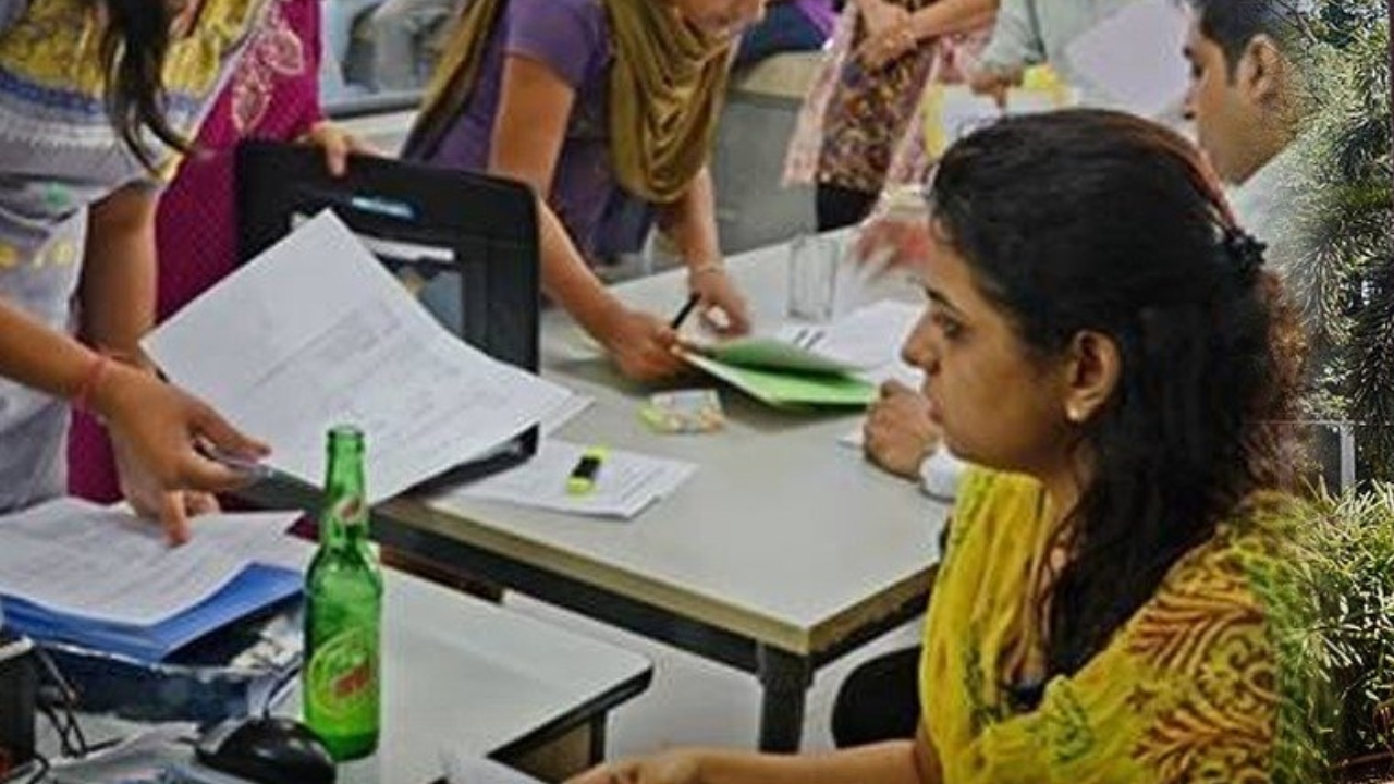 FLASH: பொறியியல் படிப்புகளுக்கு மே 7-ஆம் தேதி முதல் விண்ணப்பங்கள்…. வெளியான தகவல்….!!