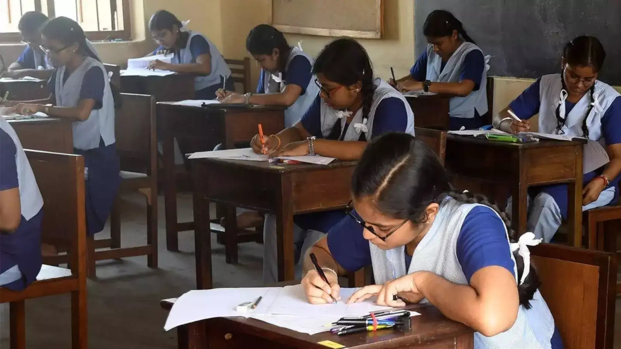 BREAKING: 12-ஆம் வகுப்பு தேர்ச்சி பெறாத மாணவர்களுக்கு துணைத்தேர்வு அட்டவணை வெளியீடு….!!