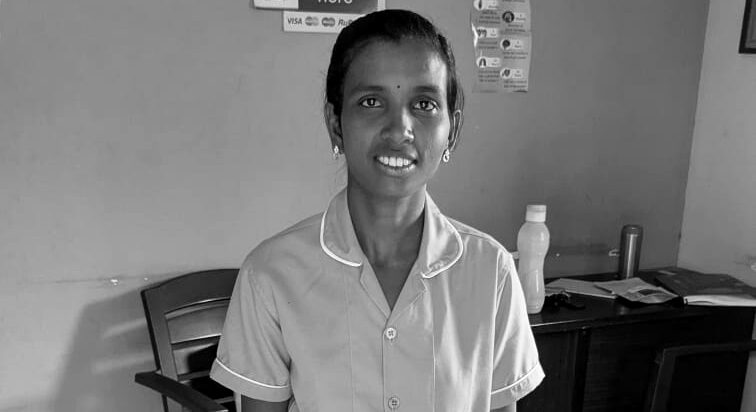 பாழடைந்த வீட்டில் தலை சிதைந்த நிலையில் கிடந்த சடலம்… மாயமான கணவர்… தீவிர விசாரணையில் போலீஸ்…!!!