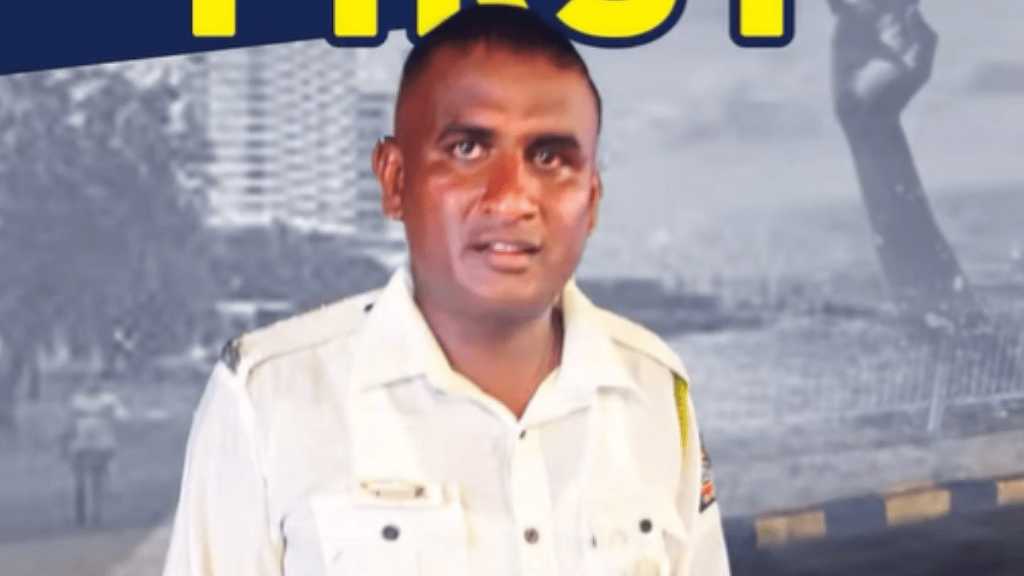 “கடலில் குதித்த இளம் பெண்”… இரவு நேரத்திலும் உயிரை பணயம் வைத்து பெண்ணை மீட்க தண்ணீரில் பாய்ந்த போலீஸ்காரர்… வைரலாகும் வீடியோ…! ‌