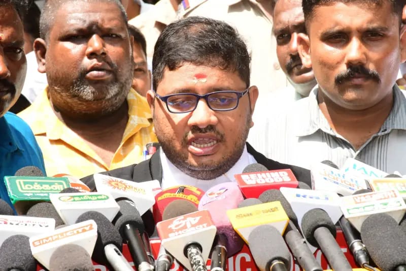பொள்ளாச்சி பாலியல் வன்கொடுமை வழக்கு… ஆணாக இருந்தாலும் சிறப்பாக செயலாற்றினார்… சிபிஐ வழக்கறிஞருக்கு பாராட்டு…!!!
