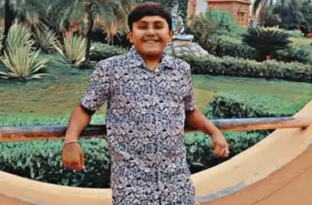 பல மணி நேரம் நெஞ்சு வலியால் துடித்த 13 வயது மாணவர்… விடுதி உதவியாளர் அலட்சியத்தால் ஏற்பட்ட விபரீதம்… பரபரப்பு சம்பவம்…!!