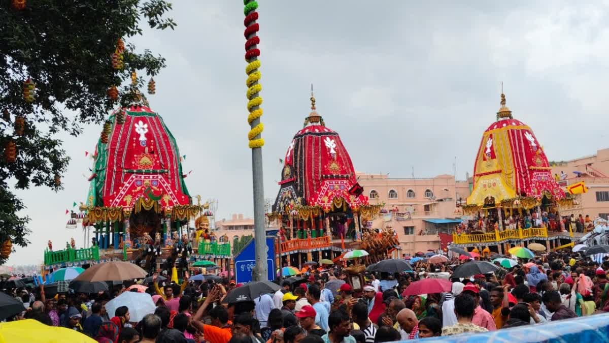 தொடரும் துயரம்….! பூரி ஜெகந்நாதர் கோவில் திருவிழா கூட்ட நெரிசலில் சிக்கி 3 பேர் பலி…. பரபரப்பு சம்பவம்….!!