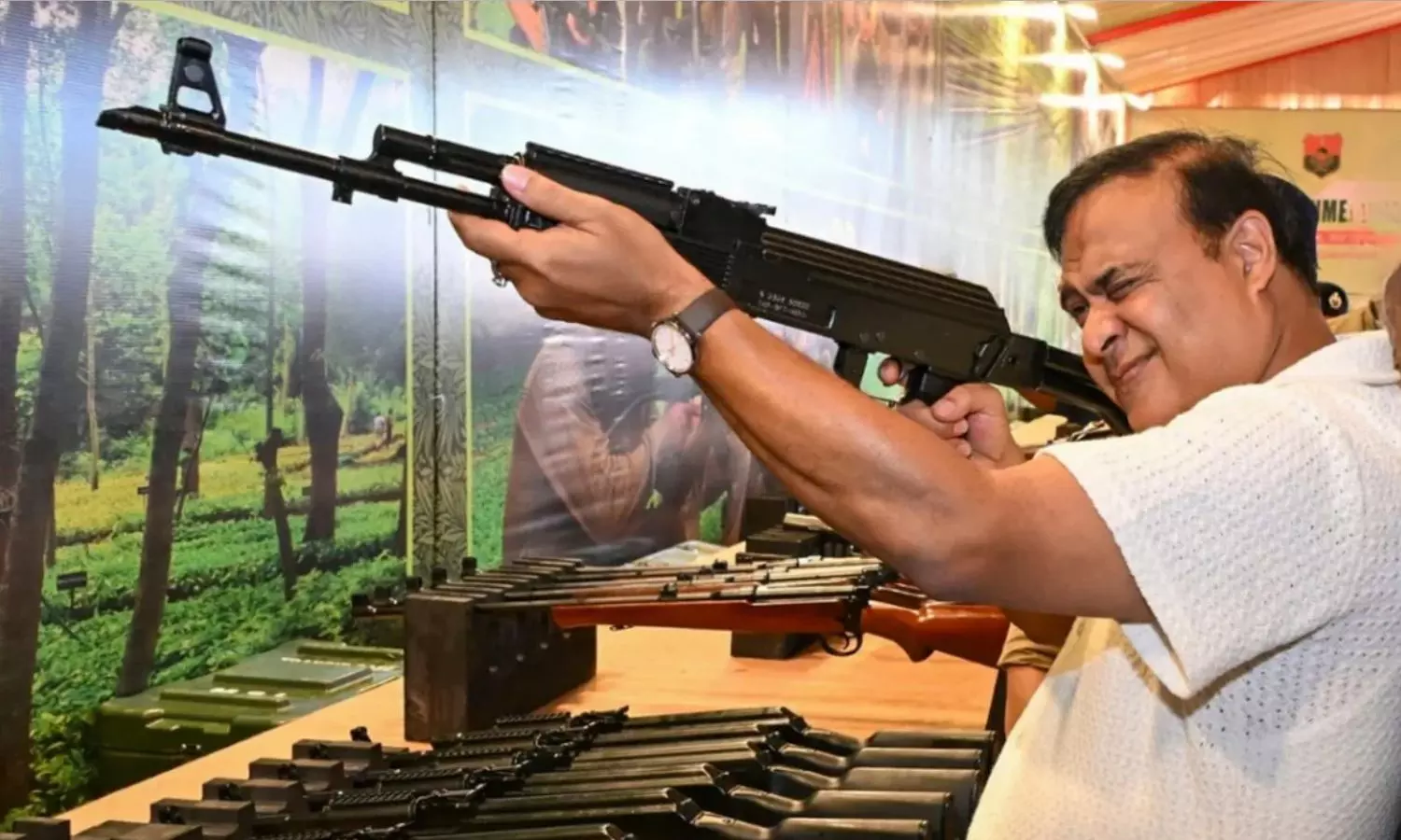 அவர்களைப் பார்த்தவுடன் சுடுங்க… அசாமில் பெரும் பதற்றம்…  முதல்வரின் பரபரப்பு உத்தரவு…!!!