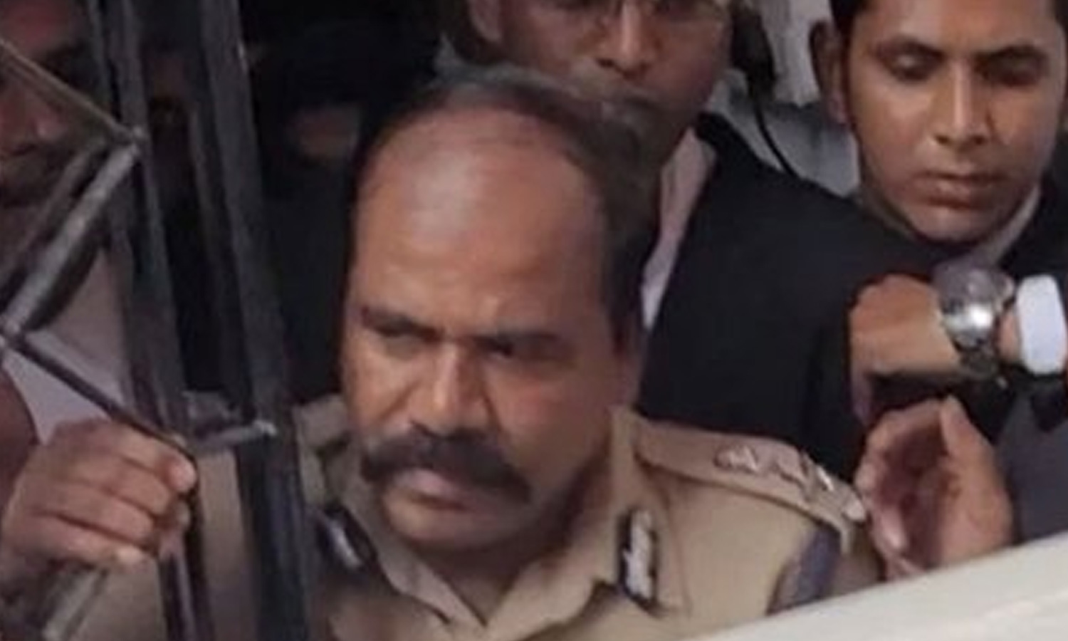 “அடுத்த வருடம் பணியில் இருந்து ஓய்வு”.. இந்த வருடம் சஸ்பெண்ட்… பரபரப்பான வழக்கில் கைதான ஏடிஜிபி ஜெயராமனுக்கு ஓய்வூதிய பலன்கள் கிடைக்குமா..??