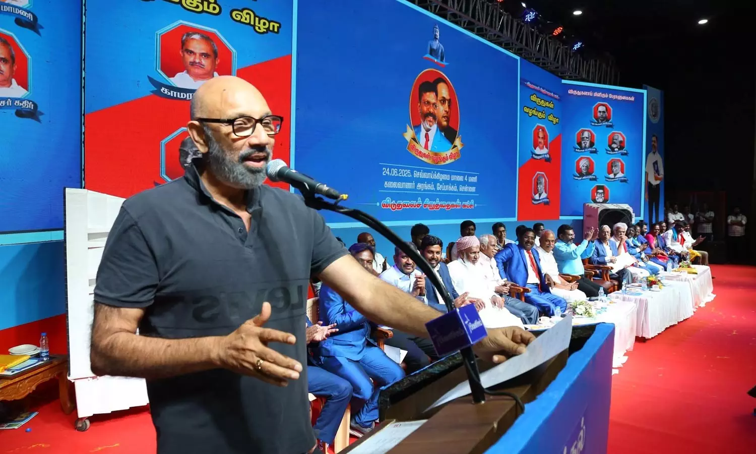 முருகனுக்காக மாநாடு நடத்தி இவர்களை ஏமாத்திடலாம்… ஆனா முருகன் உங்களை ஏமாத்திடுவார்… நடிகர் சத்யராஜ் விமர்சனம்..!!