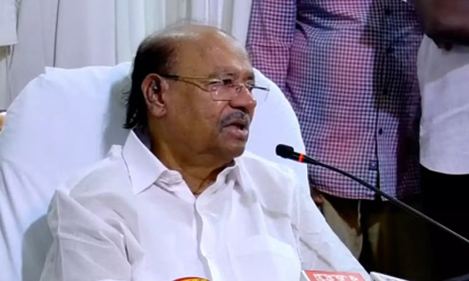 கலைஞர் பாணியில் சொல்லனும்னா…”என் மூச்சு இருக்கும் வரை நான் தான் பாமகவிற்கு தலைவர்”… டாக்டர் ராமதாஸ் திட்டவட்டம்…!!