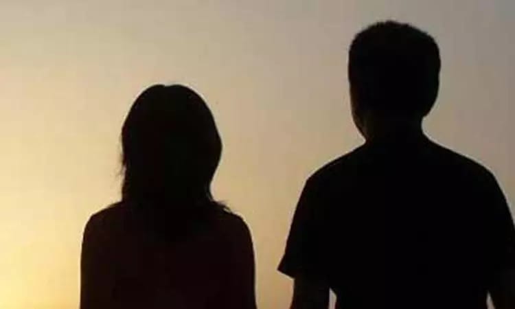 “32 வயசு மருமகனுடன் அடிக்கடி உல்லாசமாக இருந்த 55 வயது அத்தை”.. கணவனைக் கொன்று பிணத்தை எரித்து குப்பையில் வீசிய கொடூரம்… பரபரப்பு பின்னணி…!!!!