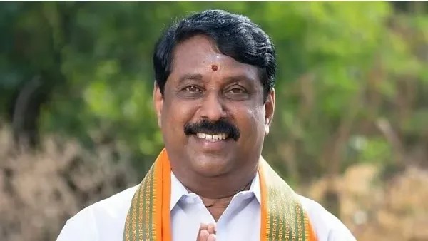 “நாங்க இப்ப முருகரை கையில் எடுத்துள்ளோம்”… அடுத்து 2026-ல் தமிழகத்தையே கையில் எடுப்போம்.. இது அரசியல் அல்ல பக்தி மாநாடு… நயினார் நாகேந்திரன் அதிரடி…!!!
