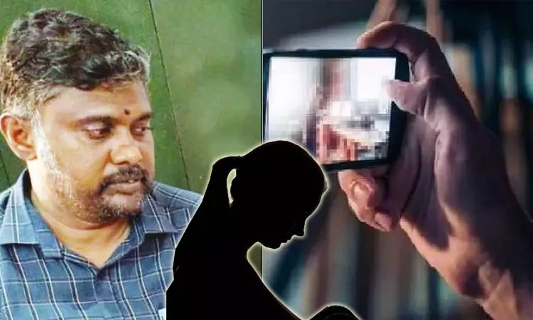 “வரிவசூல் செய்த நகராட்சி ஊழியர்கள்”… வீட்டில் குளித்துக் கொண்டிருந்த பெண்… அதிகாரி செஞ்ச அசிங்கம்… சஸ்பெண்ட் செய்து நடவடிக்கை..!!!