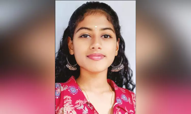 அடக்கடவுளே..! நல்லா இருந்த பொண்ணு தானே… இப்படியா சாவு வரணும்…? பிறந்தநாளே இறந்த நாளாக மாறிய சோகம்… பெற்றோர் கதறல்…!!!!