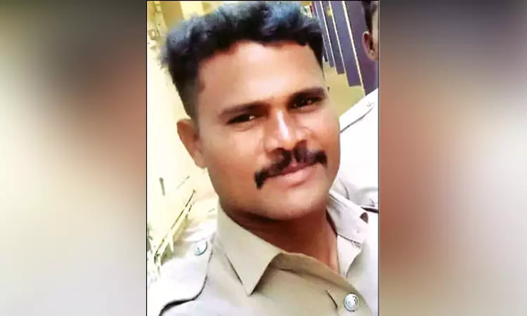 கணவன் மனைவி சண்டை..! கோபத்தில் வீட்டை விட்டு சென்ற போலீஸ்காரர்… தேடிச் சென்ற உறவினர்களுக்கு காத்திருந்த அதிர்ச்சி… கதறும் குடும்பம்..!!
