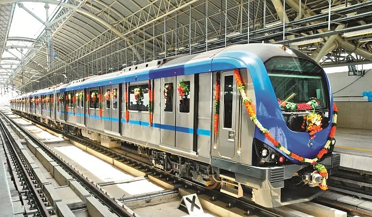 ஓட்டுநர் இல்லாத மெட்ரோ ரயில்…. 20-25 கி.மீ வேகத்தில் சோதனை ஓட்டம் வெற்றி….!!!