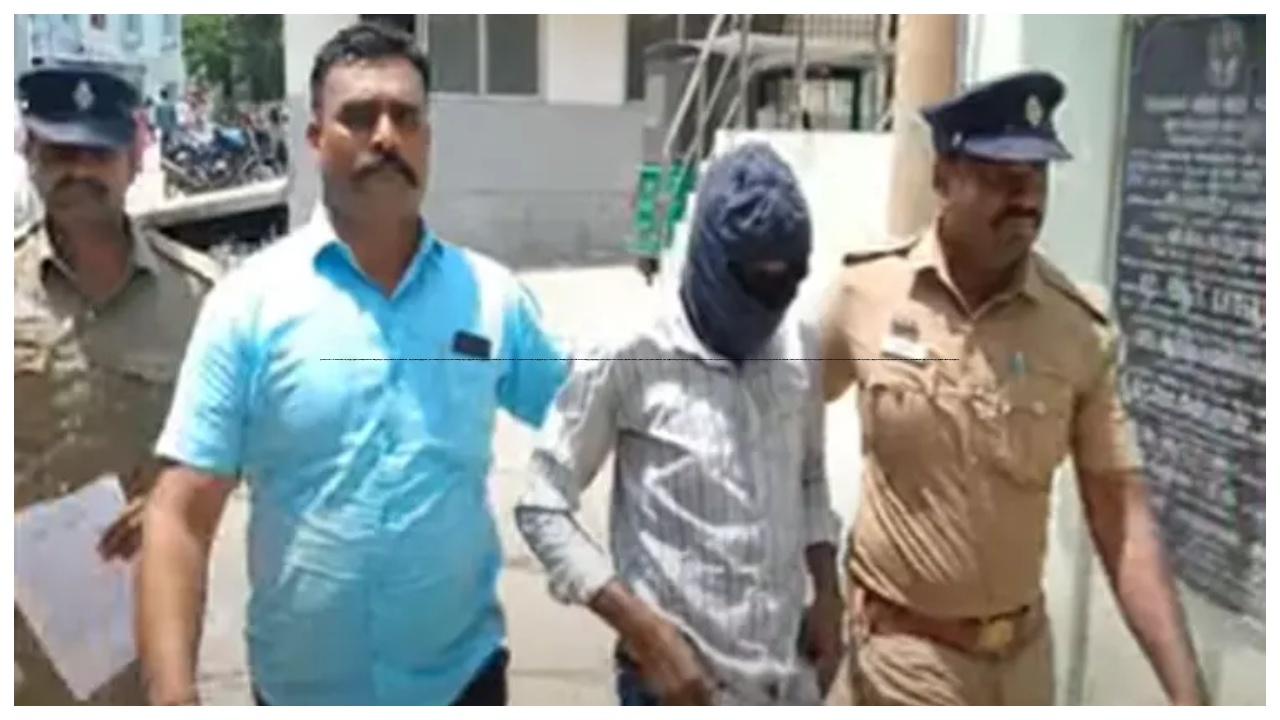 பரபரப்பு…! 8-ம் வகுப்பு மாணவிக்கு பாலியல் தொந்தரவு…. காவலருக்கு15 நாட்கள் நீதிமன்ற காவல்…  நீதிபதியின் அதிரடி உத்தரவு…!!