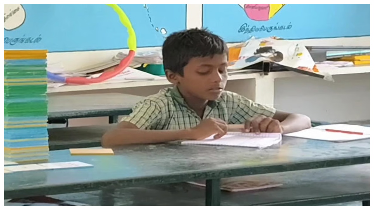 ஒரு மாணவன் மட்டுமே…!! 5 வருடங்களுக்கு மேல் அட்மிஷன் இல்லை… அதிகாரிகளின் தீவிர முயற்சி…!!