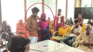 “திருமணமாகி 6 மாதத்தில் கள்ளக்காதல்”… அடிக்கடி தனிமையில் உல்லாசம்… ஊரையே கூட்டி திருமணம் செய்த அண்ணி-கொழுந்தன்… அதிர்ச்சியில் கணவன்..!!!!
