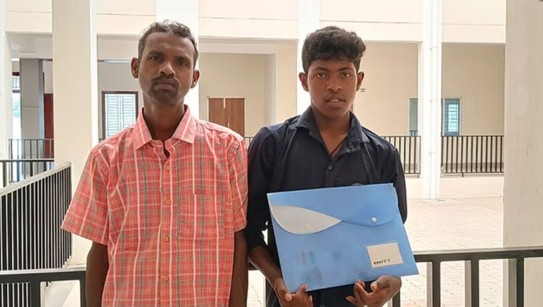 “தமிழகத்தில் தேசிய சட்டப் பல்கலைக்கழகத்தில் சேரும் முதல் பழங்குடியின மாணவன்”…. வேற லெவல் சாதனை… குவியும் பாராட்டுகள்..!!!