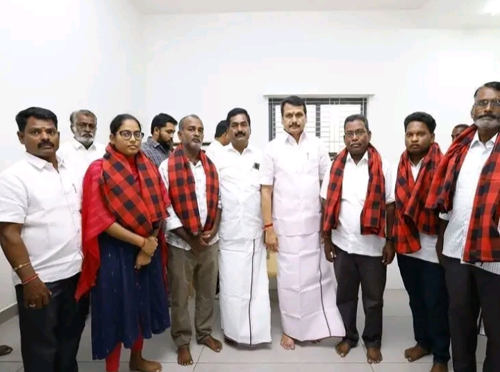 “மீண்டும் ஆட்டத்தை தொடங்கிய செந்தில் பாலாஜி”… திமுகவில்  இணைந்த பாஜக, அமமுக, மதிமுக நிர்வாகிகள்.. தொடரும் அதிரடி…!!!