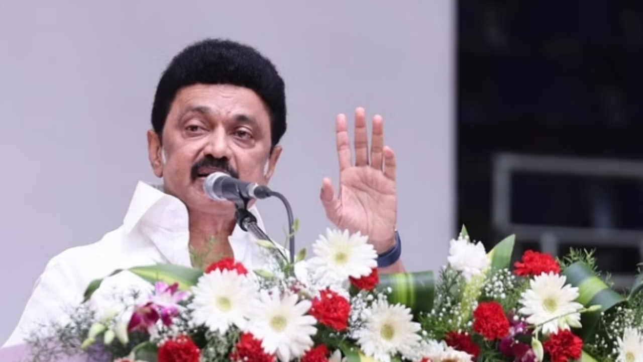 FLASH: கழக நிர்வாகிகள் குடும்பத்தினருக்கு ரூ.10 லட்சம் நிவாரணம்…. முதில்வர் ஸ்டாலின் அறிவிப்பு…!!