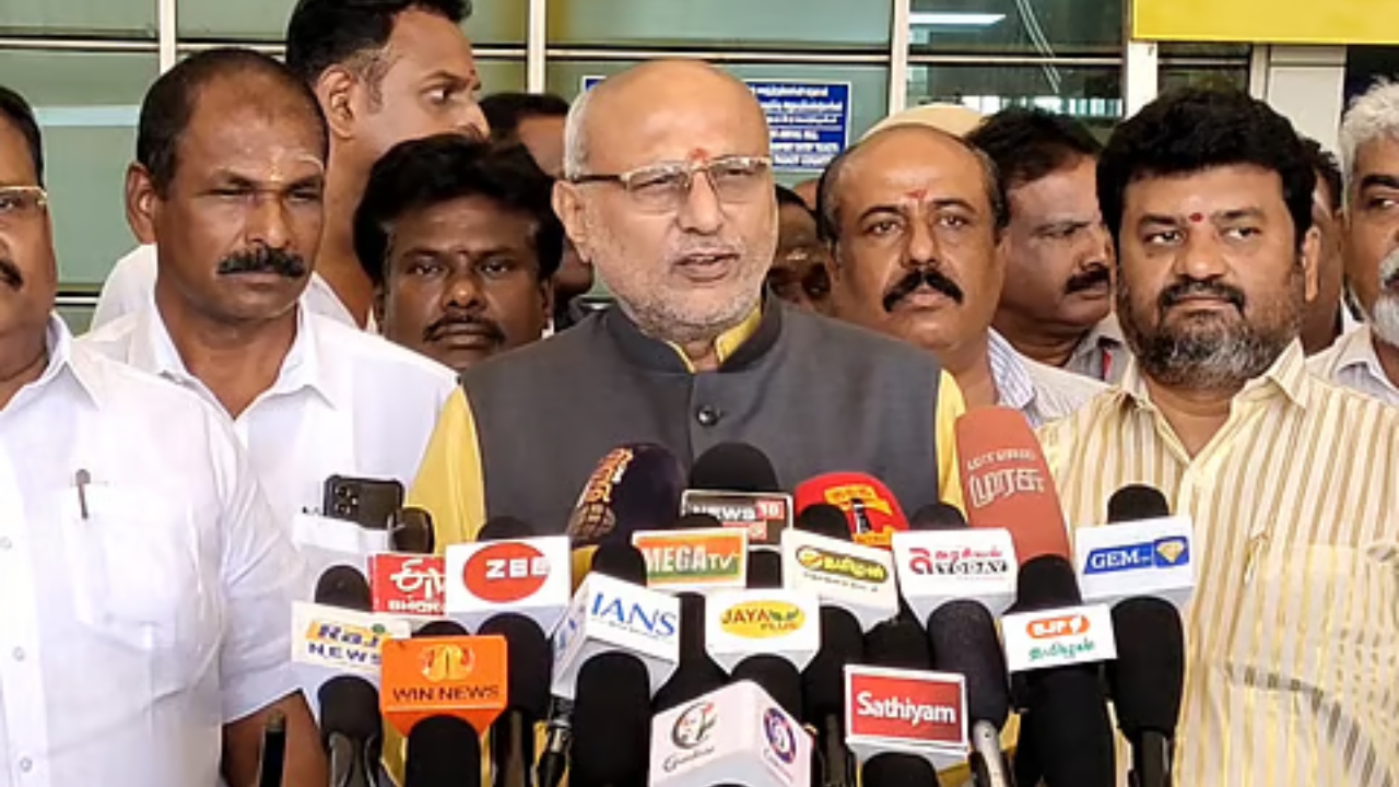 மத்திய அரசை ஒன்றிய அரசு என்றால், மாநில அரசு பஞ்சாயத்து அரசா…? மகாராஷ்டிர ஆளுநர் சி.பி. ராதாகிருஷ்ணன் காட்டம்….!!