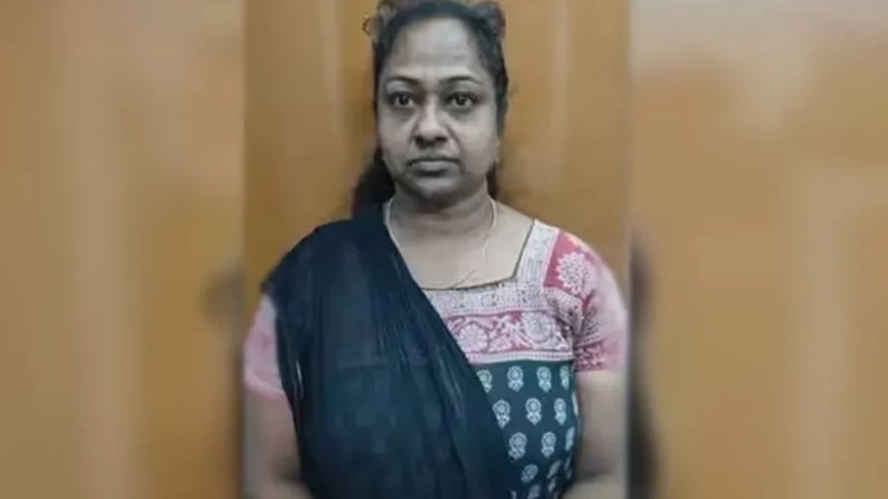 அடப்பாவமே…! ஓய்வு பெற்ற அரசு ஊழியரிடம் நைசாக பேசிய பெண்…. மகள்கள் பெயரை கூறி ரூ.8 லட்சம் அபேஸ் செய்து…. 5 ஆண்டுகளுக்கு பிறகு சிக்கியது எப்படி…? போலீஸ் விசாரணை…!!