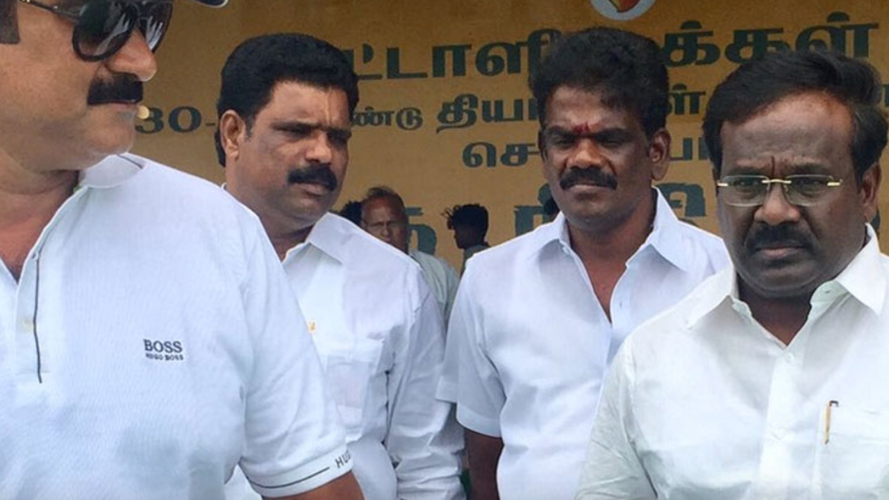 BREAKING: பாமக சமூக நீதிப் பேரவை தலைவர் பொறுப்பிலிருந்து வழக்கறிஞர் பாலு நீக்கம்…. வெளியான தகவல்….!!