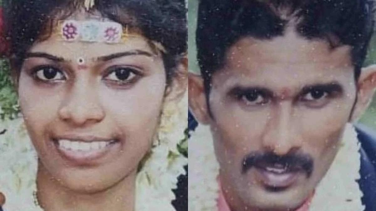 “வேலையும் பார்த்தார்… வீட்டையும்  பார்த்து கொண்டார்… ஓய்வுக்கு ரீல்ஸ் பார்த்ததுதான் குற்றமா?” – கேள்விகளை கிளப்பும் கொடூர சம்பவம்..!!