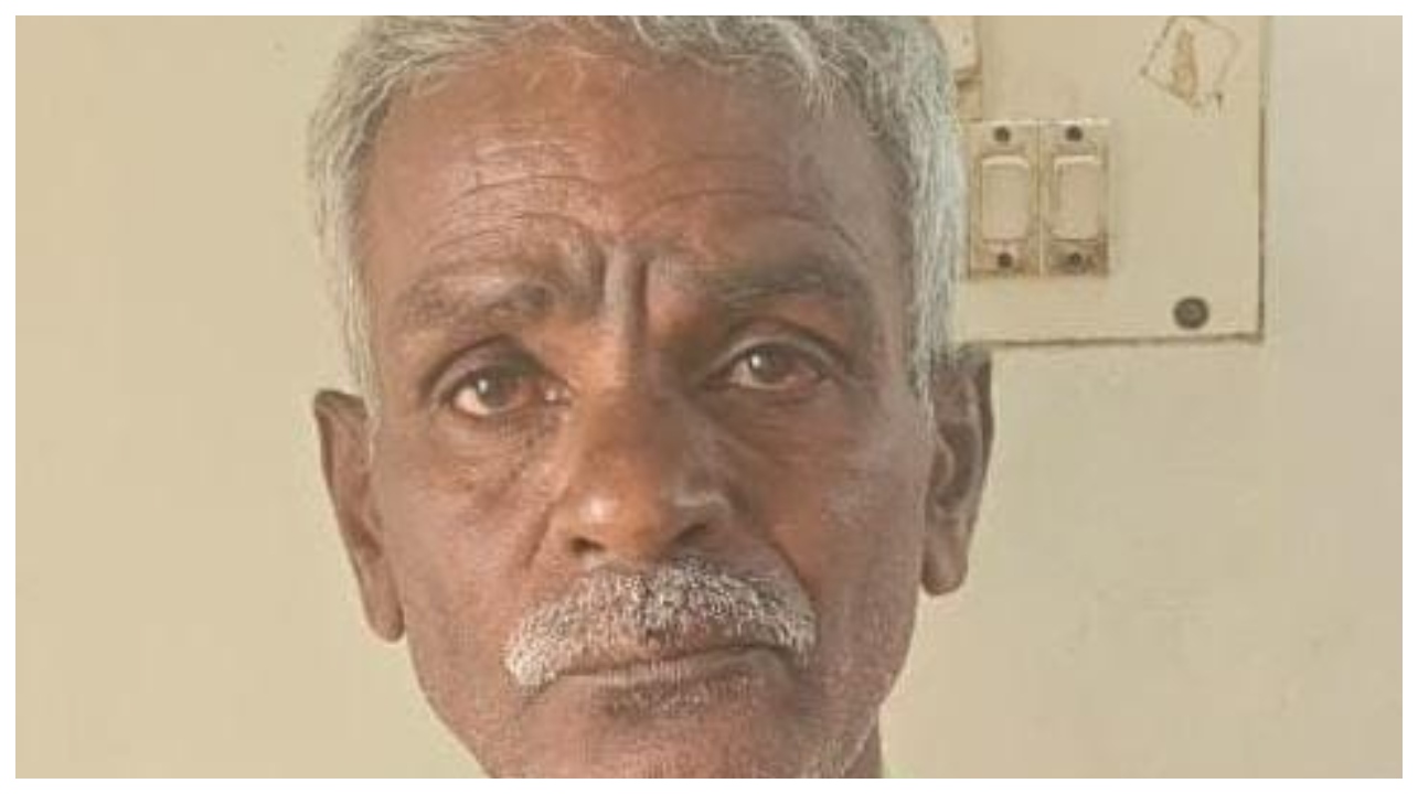 அரசால் தடை செய்யப்பட்ட லாட்டரி சீட்டுக்களை விற்ற முதியவர்…. மடக்கி பிடித்த போலீஸ்… பரபரப்பு சம்பவம்…!!