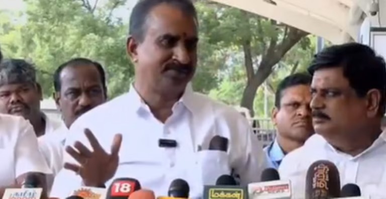 பாஜகவுடன் கூட்டணி முறிவு..‌? எப்போதும் கொள்கையை மட்டும் இபிஎஸ் விட்டுக் கொடுக்க மாட்டார்… எஸ்பி வேலுமணி பரபரப்பு…!!