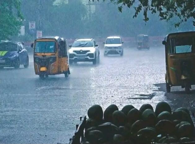 மக்களே..!! தமிழகத்தில் 5 நாட்களுக்கு கனமழை வெளுத்து வாங்கும்… எந்தெந்த மாவட்டங்களில் தெரியுமா.? காலையிலேயே வந்தது அலர்ட்..!!!