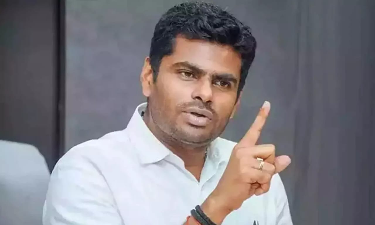Breaking: அண்ணா பல்கலை வழக்கு… அரசியல்வாதிகளின் கருத்துக்கு நீதிமன்றம் எதற்கு பதிலளிக்க வேண்டும்?.. அண்ணாமலையை விசாரிக்கக் கூடிய மனுவை தள்ளுபடி செய்த உயர்நீதிமன்றம்..!!