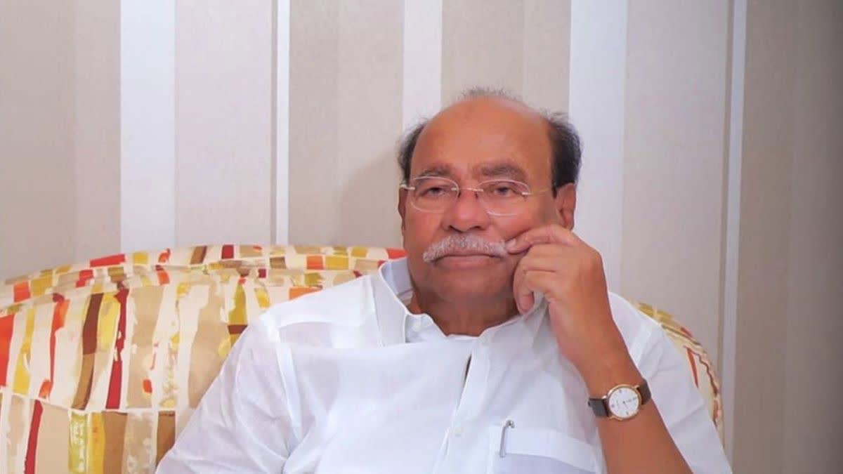 “உங்களுக்காக சாப்பிடாமல் என் பசியை அடக்கினேன்”… ஒரு ஓட்டு கூட வாங்க முடியல… இப்ப ரூ.2000 கொடுக்காங்க… நம்ம கிட்ட பணம் இல்ல.. ஆனால்… ராமதாஸ் உருக்கம்…!!!