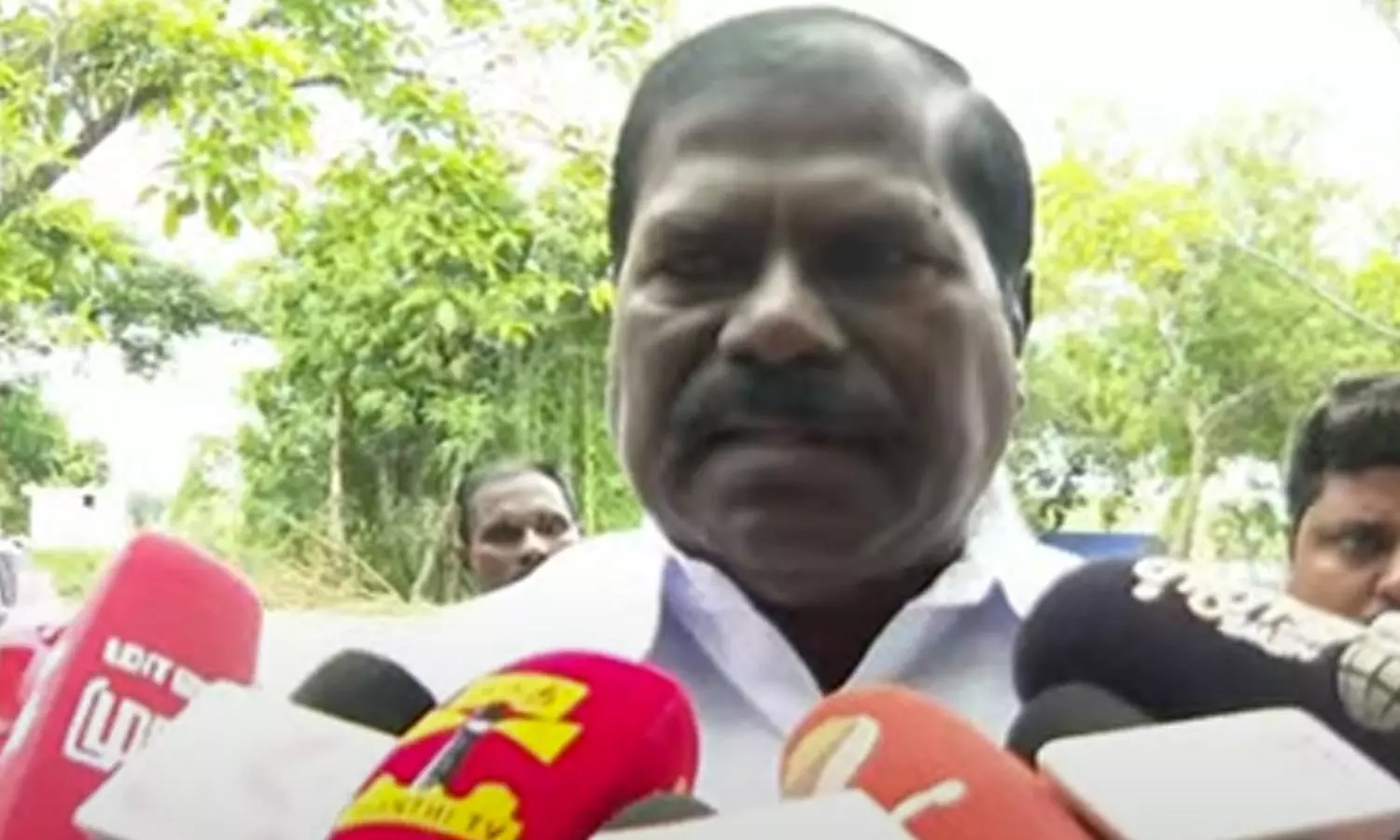 கட்சி பிரச்சினையால் தொண்டர்கள் மன உளைச்சலில் உள்ளனர்… இருவரும் மனம் விட்டு பேச வேண்டும்… அப்போதான் தீர்வு கிடைக்கும்… ஜிகே மணி…!!