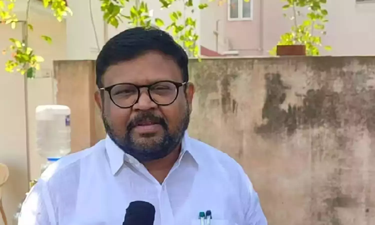 “இனிமேல் பொய்கோனு தான் வைகோவை அழைக்க வேண்டும்”… அதிமுக செஞ்சதை மறந்துட்டு பேசுறாரு… வைகைச் செல்வன் காட்டம்..!!