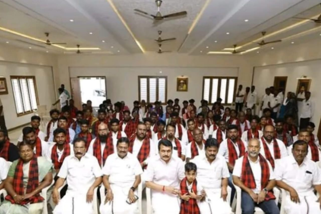 Breaking: இபிஎஸ் கோட்டையை ஆட்டி பார்க்கும் செந்தில் பாலாஜி… அதிமுக பாஜகவில் இருந்து 200 பேர் கூண்டோடு விலகி திமுகவில் ஐக்கியம்‌‌..!!!!