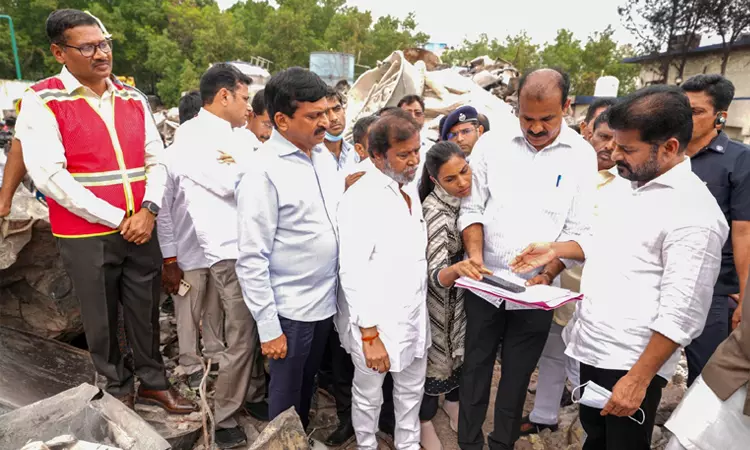தெலுங்கானா ரசாயன ஆலை வெடிவிபத்து…! பலி எண்ணிக்கை 42 ஆக உயர்வு.. ரூ.1 கோடி நிவாரணம் அறிவித்தார் முதலமைச்சர்…!!