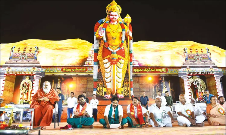 FLASH: முருக பக்தர்கள் மாநாடு…! பாஜக முன்னாள் தலைவர் அண்ணாமலை உட்பட 3 பேர் மீது வழக்கு பதிவு.. அதிர்ச்சியில் பாஜகவினர்..!!
