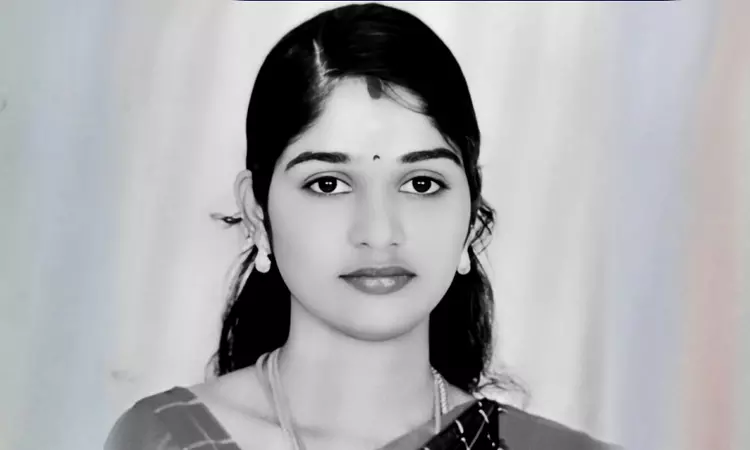 “4 குழந்தைகளுக்கு தாயான பிறகும் வாலிபருடன் தகாத உறவு”… கணவன் வெறிச்செயல்… விசிக பெண் கவுன்சிலர் கொலையில் வெளிவந்த பரபரப்பு தகவல்கள்…!!!