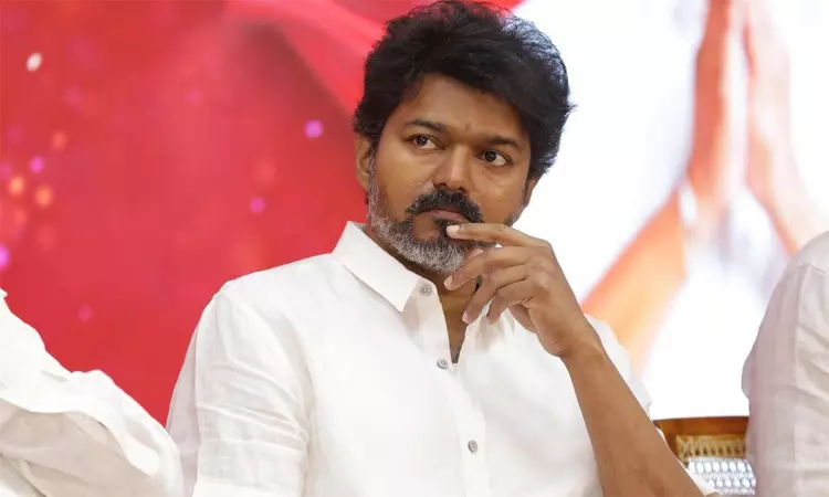 “ஸ்டாலின் பாணியில் களமிறங்கும் விஜய்”… இனி டார்கெட் 1 கோடி அல்ல 2 கோடி… இனி இது ஒன்னு தான் ரூட்.. திமுக ஸ்டைலில் தவெக அதிரடி முடிவு… பரபரப்பில் அரசியல் களம்…!!!